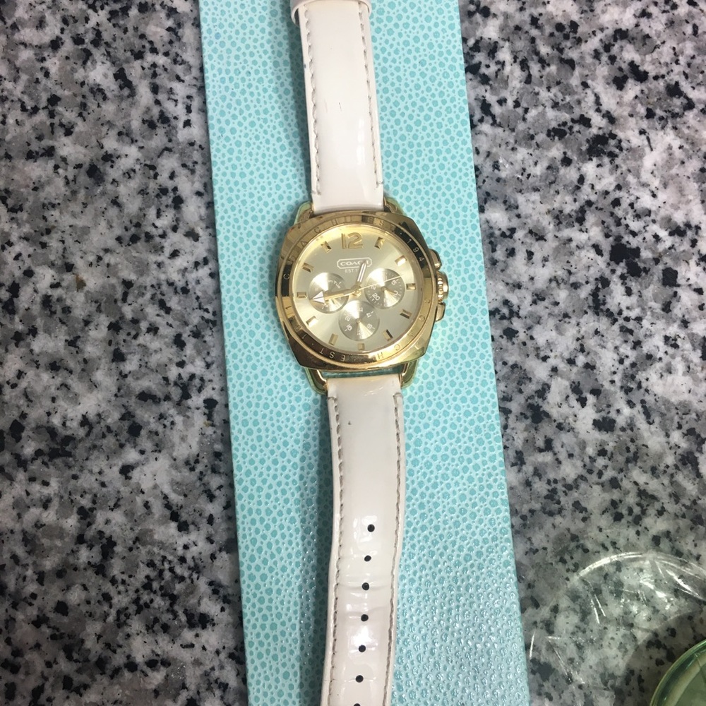 Coach Watch - Picture 3 of 5